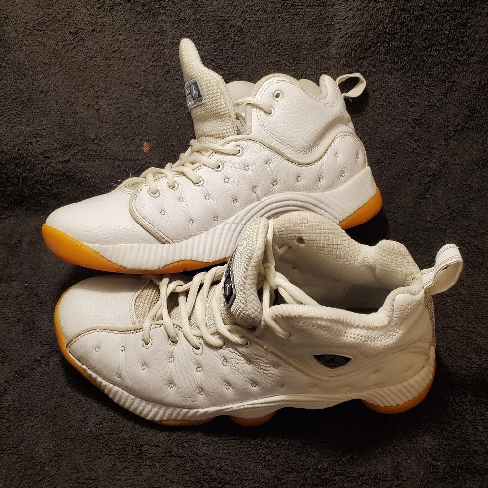 Jordan jumpman team II mens basketball shoes